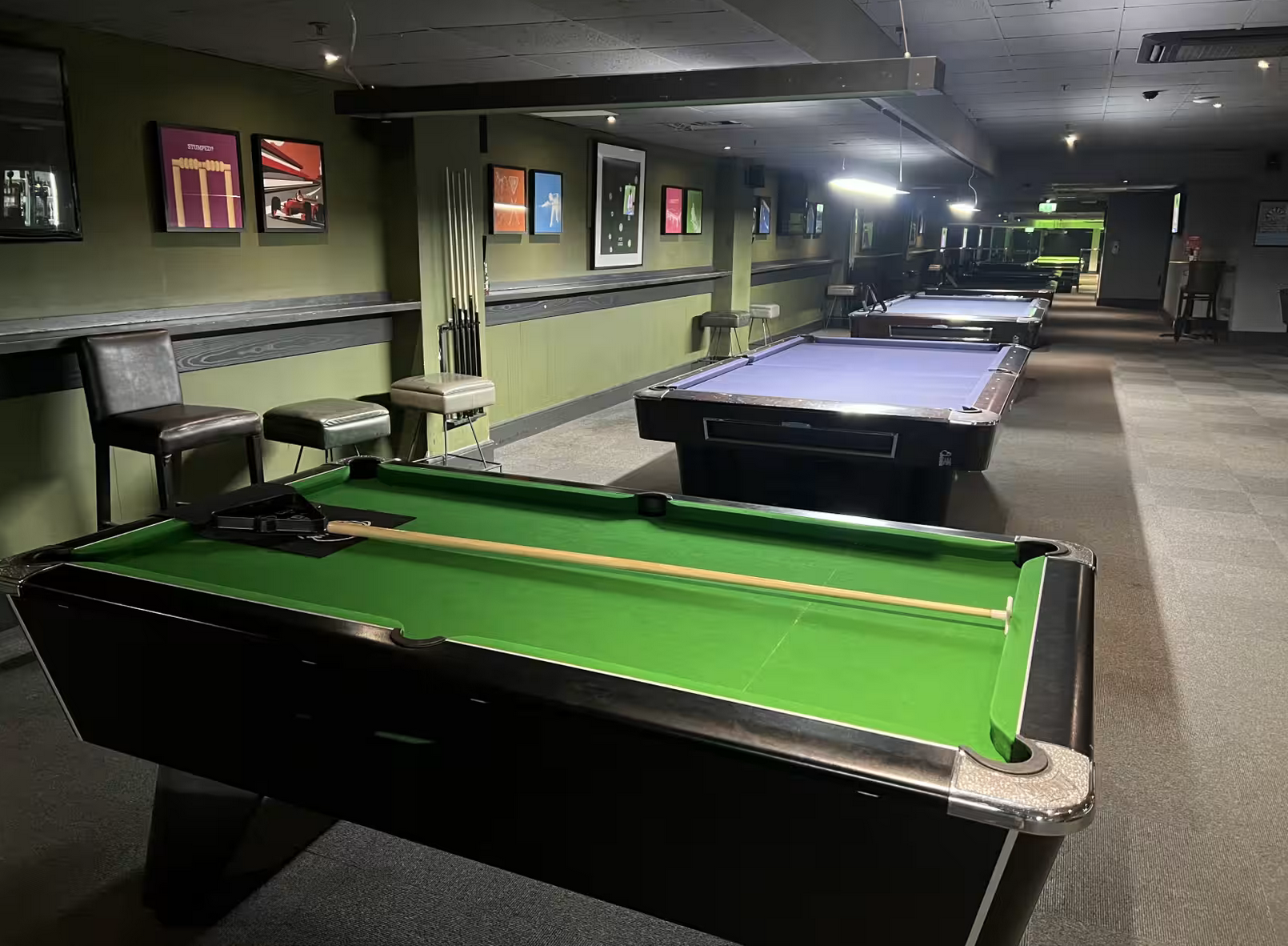 Hire Basement Floor, Rileys Sports Bar Victoria, London • HeadBox